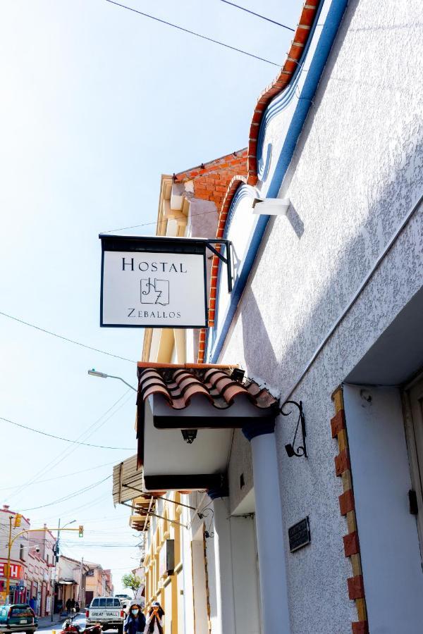 Hostal Zeballos Тариха Екстериор снимка
