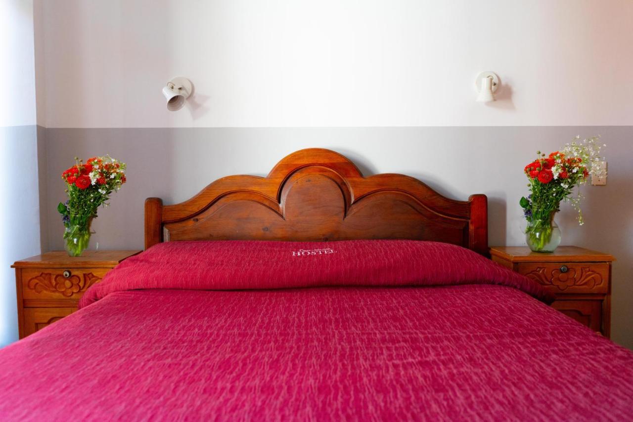 Hostal Zeballos Тариха Екстериор снимка