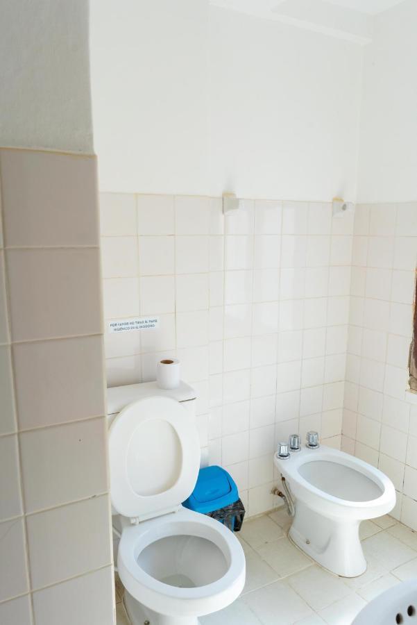 Hostal Zeballos Тариха Екстериор снимка