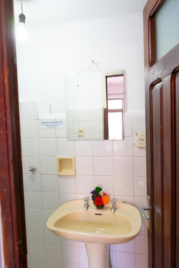 Hostal Zeballos Тариха Екстериор снимка
